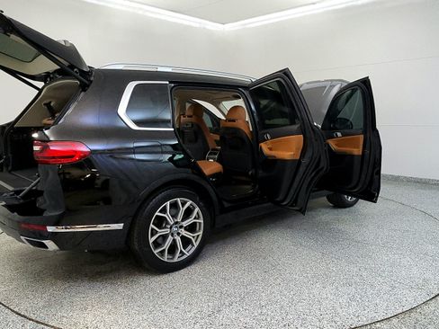 Used 2022 BMW X7 xDrive40i w/ Executive Package AWD/4WD image 12