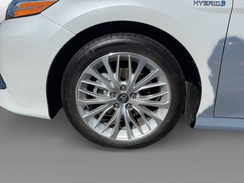 Used 2020 Toyota Camry XLE w/ Driver Assist Package FWD image 9