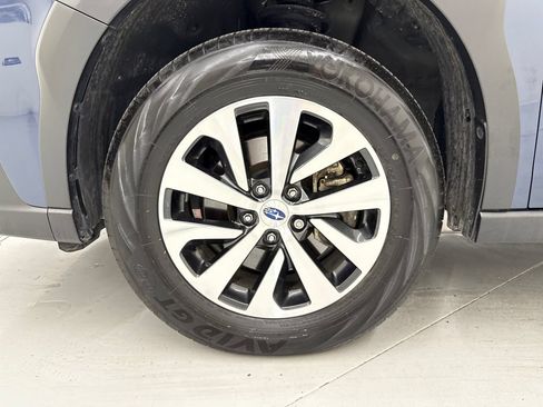 Used 2024 Subaru Outback Premium AWD/4WD image 10