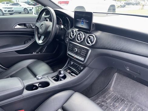 Used 2019 Mercedes-Benz GLA 250 4MATIC image 15
