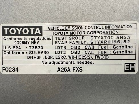 Used 2025 Toyota Sienna XLE image 75