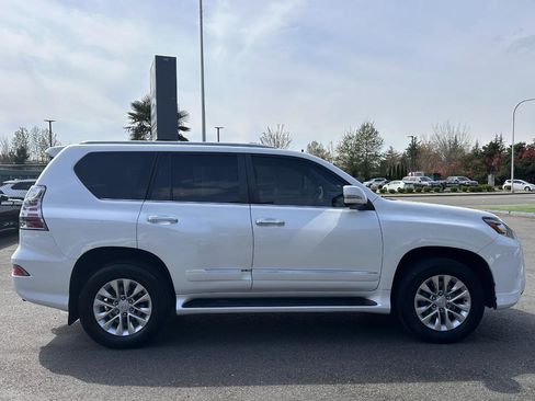 Used 2019 Lexus GX 460 Premium image 11