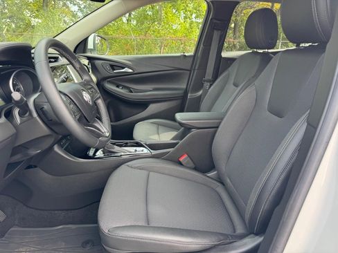 Used 2022 Buick Encore GX Select image 17