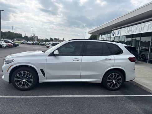 Used 2020 BMW X5 M50i w/ Executive Package AWD/4WD image 4