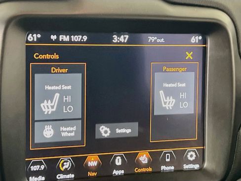 Used 2022 Jeep Renegade Latitude w/ Convenience Group AWD/4WD image 20