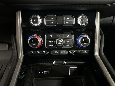 Certified 2023 GMC Yukon Denali w/ Max Trailering Package AWD/4WD image 18