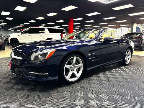 Used 2015 Mercedes-Benz SL 550 image 12