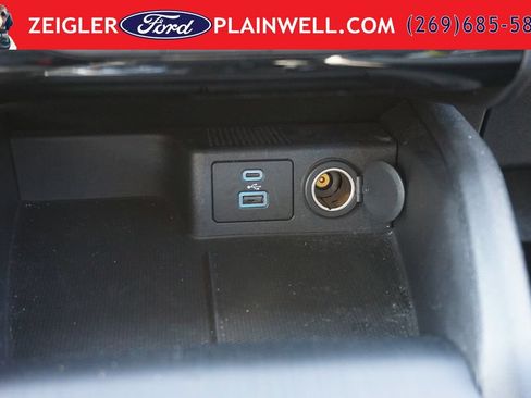 Used 2021 Ford Escape SE w/ Cold Weather Package AWD/4WD image 20