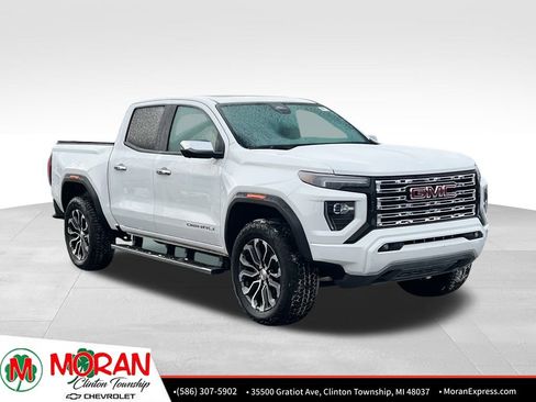 Certified 2024 GMC Canyon Denali image 9