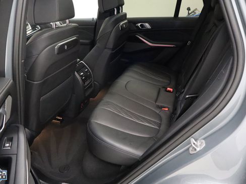 Used 2025 BMW X5 xDrive50e image 28