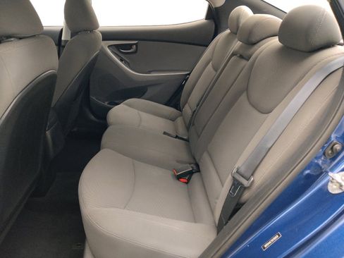 Used 2016 Hyundai Elantra SE FWD image 18
