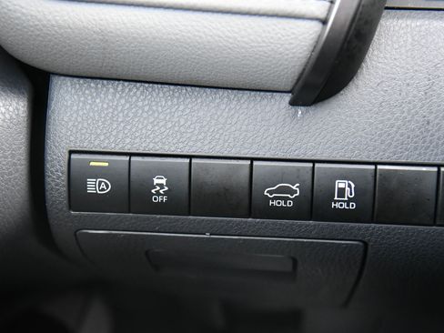 Used 2024 Toyota Camry SE image 31