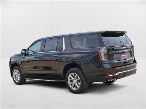 New 2026 Chevrolet Suburban Premier image 9