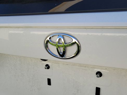 Used 2024 Toyota RAV4 XLE w/ Convenience Package FWD image 30