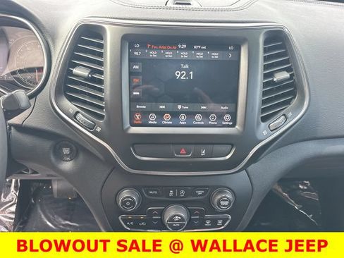 Used 2022 Jeep Cherokee Latitude Lux AWD/4WD image 24