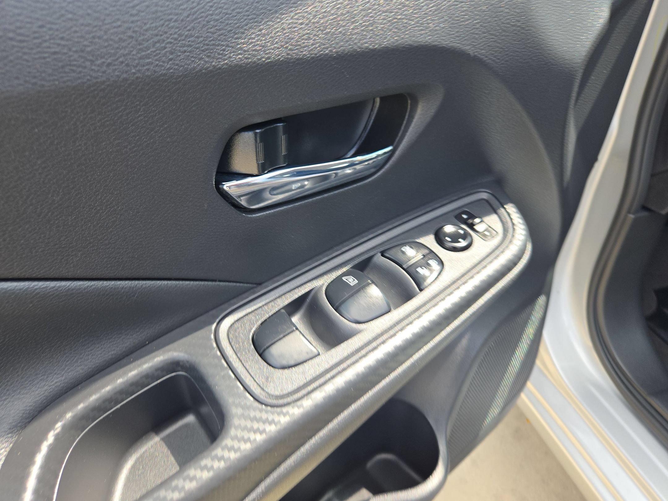 Certified 2025 Nissan Versa SV w/ Trunk Package FWD image 12