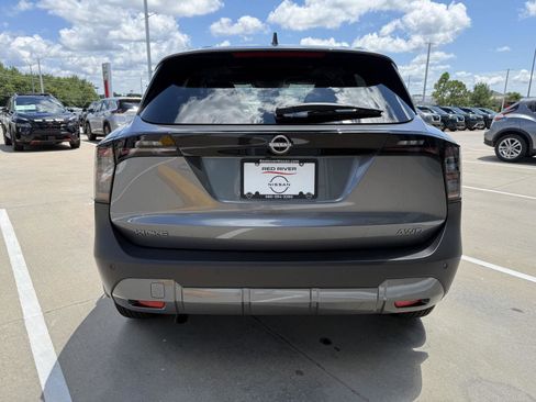New 2026 Nissan Kicks SV image 8