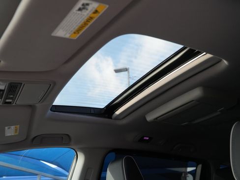 Used 2024 Honda Odyssey Elite image 17