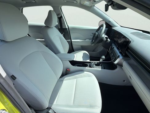 Used 2024 Hyundai Kona SE FWD image 16