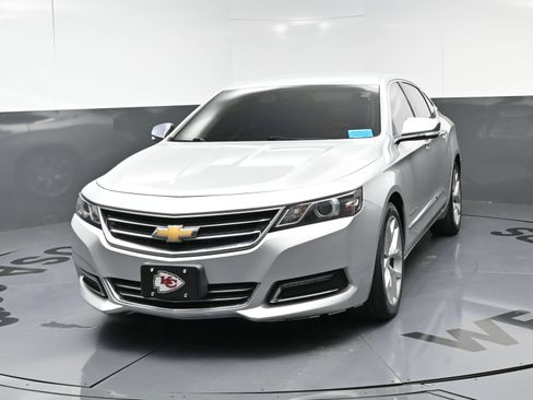 Used 2019 Chevrolet Impala Premier FWD image 11