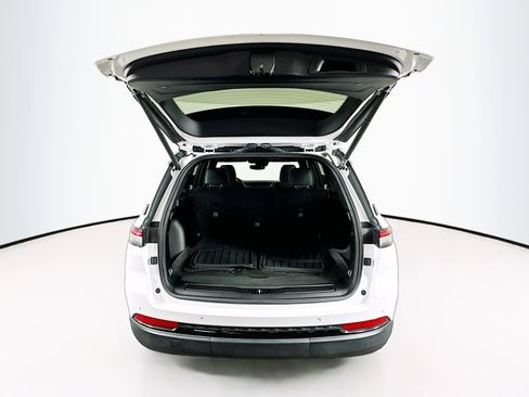 Used 2023 Jeep Grand Cherokee Altitude image 28