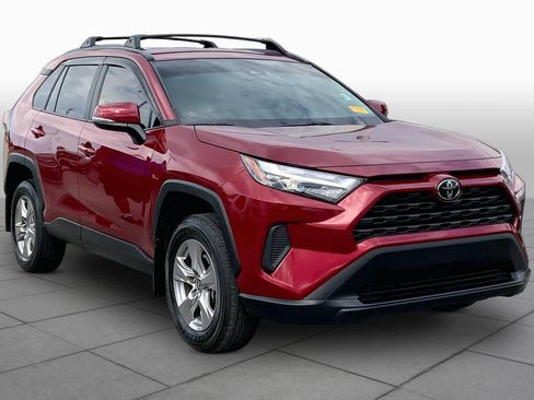 Used 2024 Toyota RAV4 XLE FWD image 3
