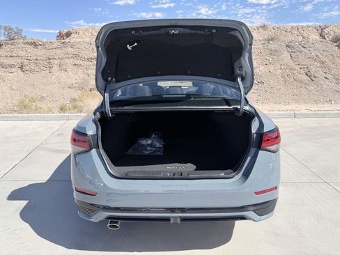 New 2025 Nissan Sentra SR image 9