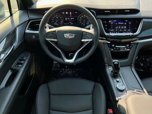 Used 2024 Cadillac XT6 Sport w/ LPO, Onyx Lite Package AWD/4WD image 15