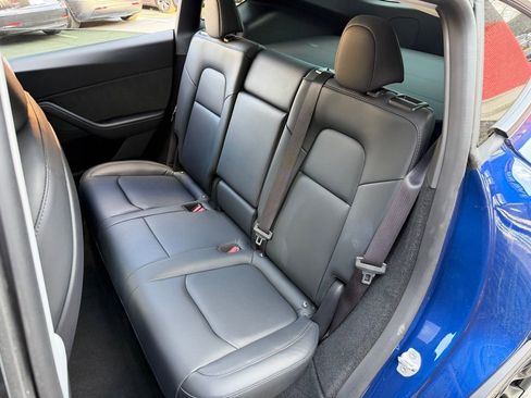 Used 2023 Tesla Model Y Long Range image 31