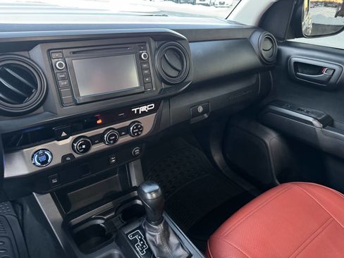 Used 2016 Toyota Tacoma SR RWD image 31