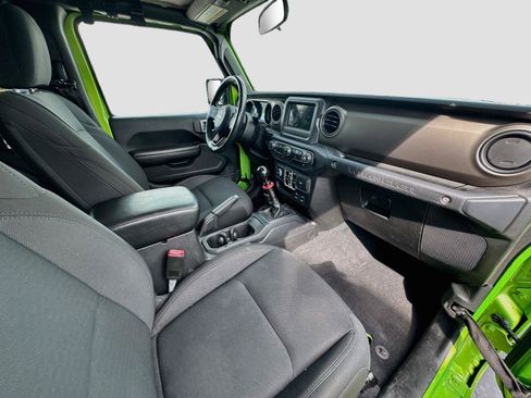 Used 2018 Jeep Wrangler Unlimited Sport S AWD/4WD image 15