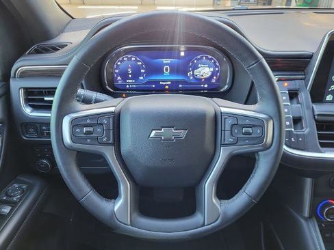 Used 2022 Chevrolet Tahoe Z71 w/ Luxury Package image 17