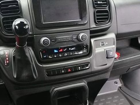 Used 2024 RAM ProMaster 2500 w/ Convenience Group FWD image 17