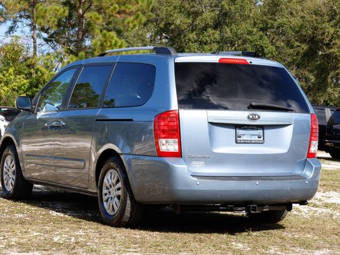 Used 2012 Kia Sedona LX image 5