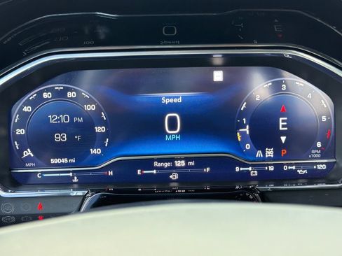 Certified 2022 Chevrolet Silverado 1500 High Country w/ High Country Premium Package AWD/4WD image 17