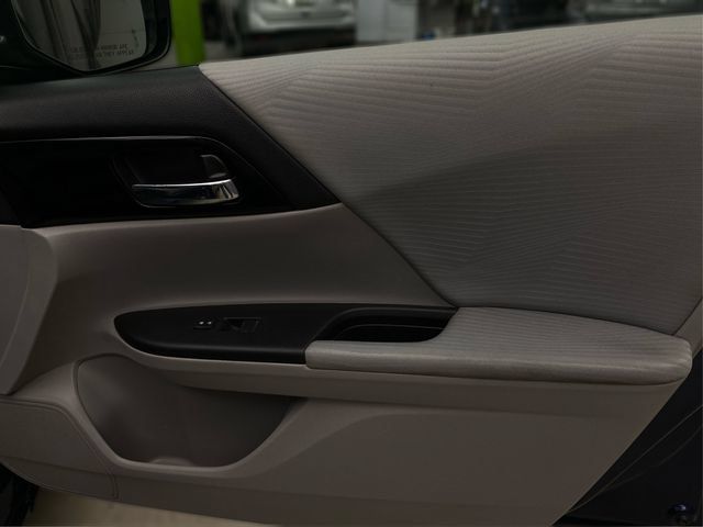 Used 2017 Honda Accord LX image 26