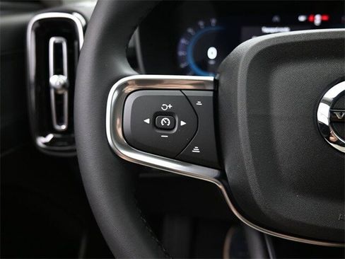 New 2024 Volvo XC40 B5 Plus w/ Protection Package Premier image 13