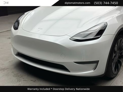 Used 2022 Tesla Model Y Performance image 13