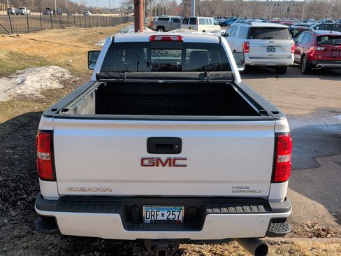 Used 2019 GMC Sierra 2500 Denali w/ Duramax Plus Package image 4