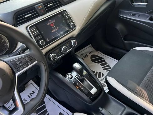 Used 2020 Nissan Versa SV FWD image 35