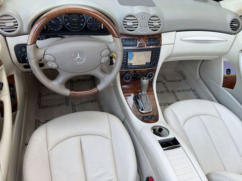 Used 2008 Mercedes-Benz CLK 350 Cabriolet image 24