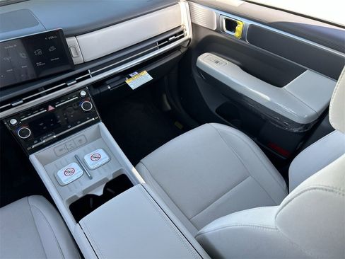 New 2026 Hyundai Santa Fe SE image 15