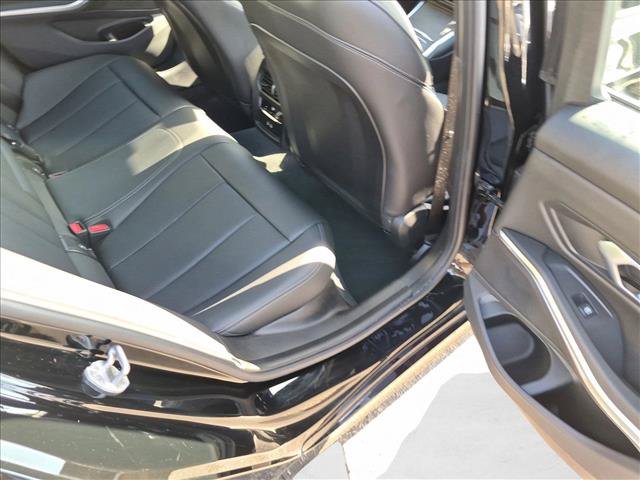 Used 2025 BMW 330i Sedan w/ Convenience Package RWD image 21