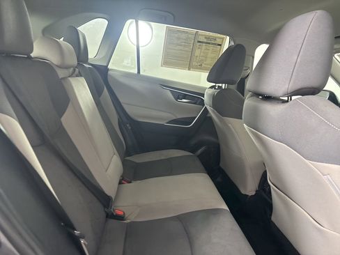 Used 2022 Toyota RAV4 XLE FWD image 23
