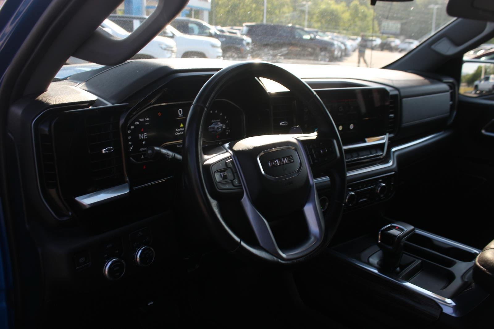 Used 2022 GMC Sierra 1500 Elevation AWD/4WD image 18