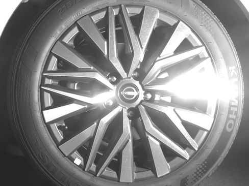 Used 2025 Nissan Altima 2.5 SV image 12