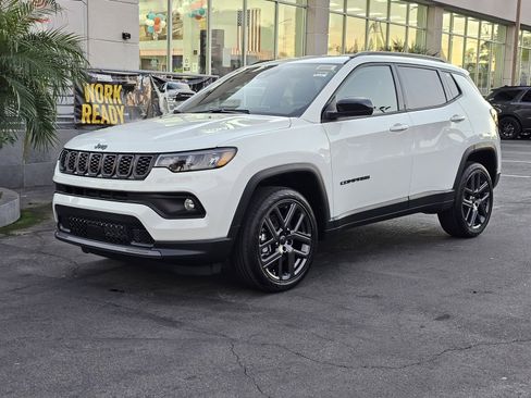 New 2026 Jeep Compass Latitude image 3
