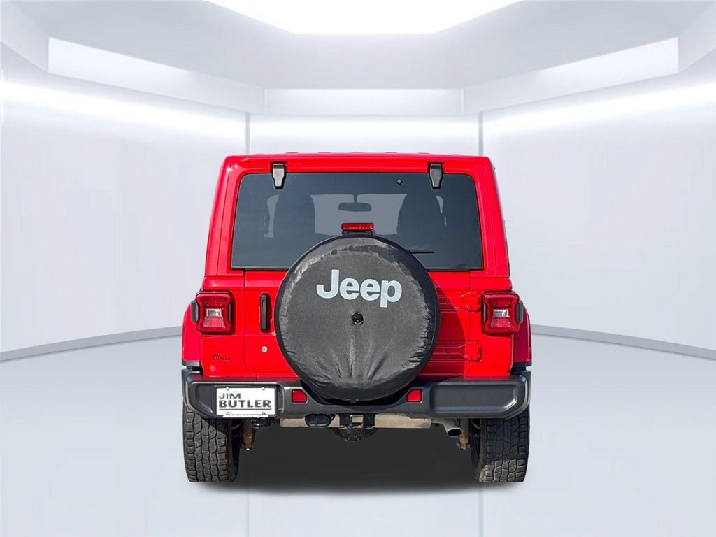 Used 2018 Jeep Wrangler Unlimited Sahara w/ LED Lighting Group AWD/4WD image 5