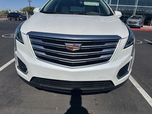 Used 2017 Cadillac XT5 Premium Luxury AWD/4WD image 2