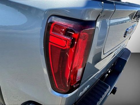 Used 2023 GMC Sierra 1500 AT4 w/ AT4 Premium Package AWD/4WD image 30